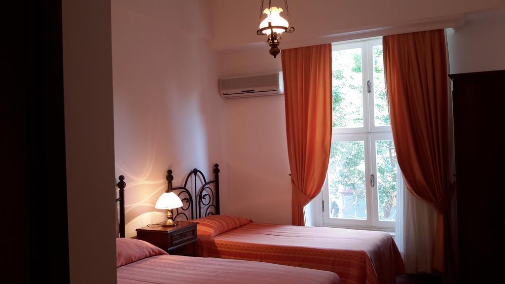 Ege Hotel Бозджаада Екстериор снимка